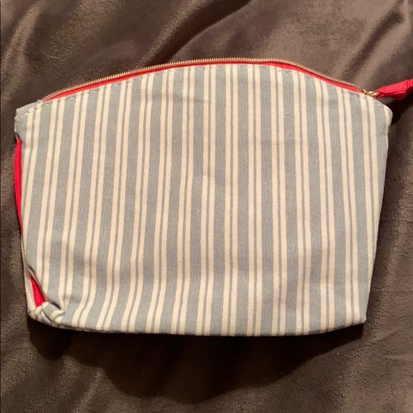 Makeup Bag - Picture 2 of 3